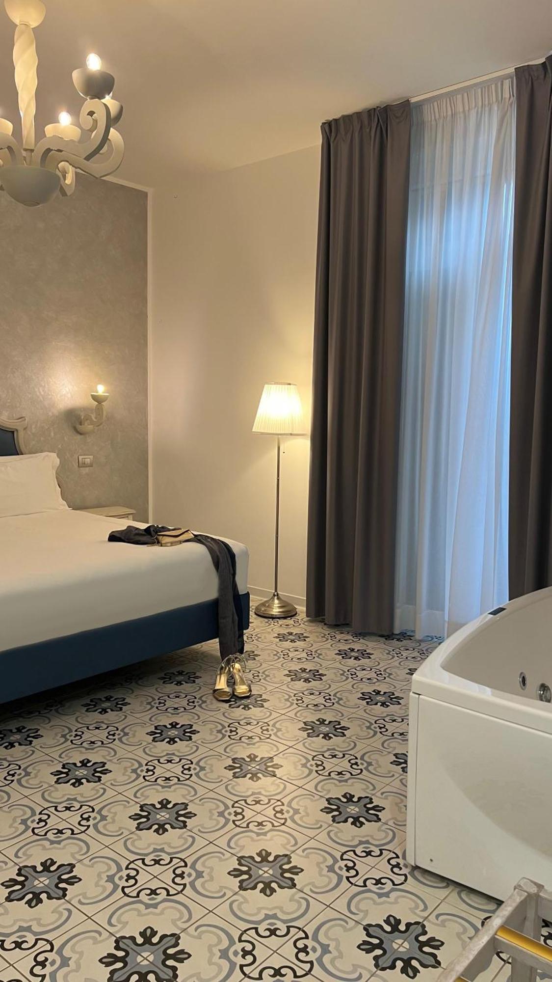 Plaza Boutique Hotel - Tropea Extérieur photo